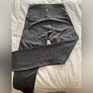 Never worn lulu lemon leggings